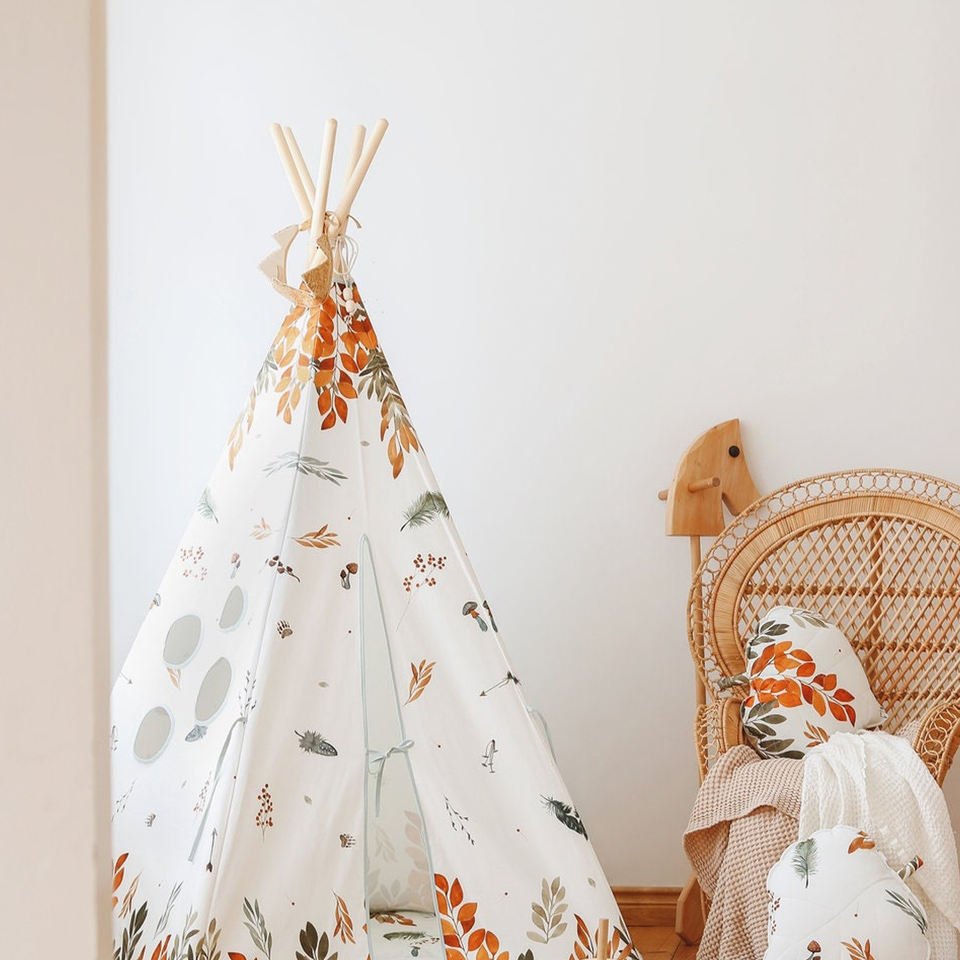 Kids Teepee Hexagonal Tent Children Play Tent Indoor &Outdoor Kids Playhouse White Canvas Teepee With Pine Pole
