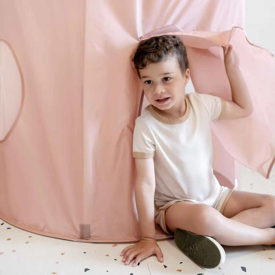 Wholesale Foldable Kids Yurt Play Tent Portable Conical Indoor Game House for Party