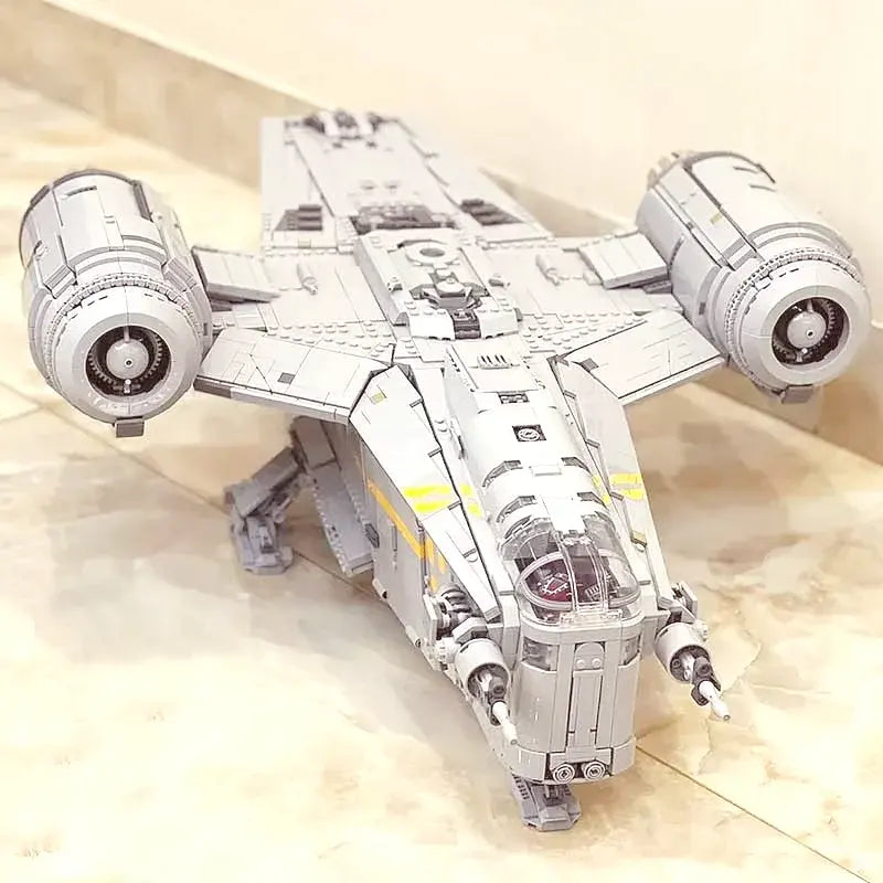 Stock Spacecraft Building Blocks Model 75331 Spaceship Assembly Bricks 40pc Plastic Toys Home Decor Adults Birthday Gifts