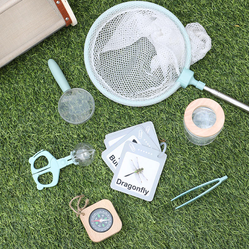 Wholesale Montessori Outdoor Explorer Kit Wooden Bug Catcher Nature Discovery Toy Set